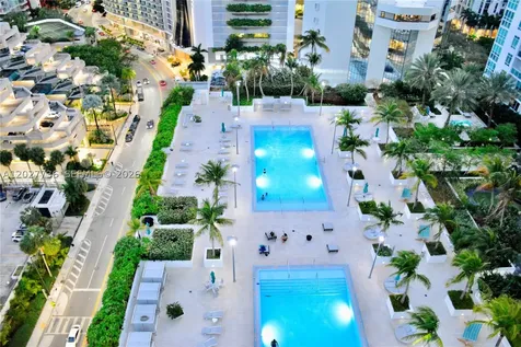 951 Brickel Miami FL 33131
