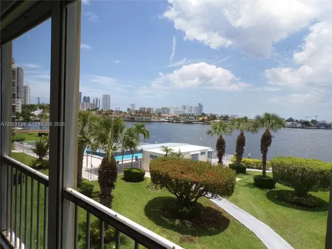 3010 Marcos Drive Aventura FL 33160