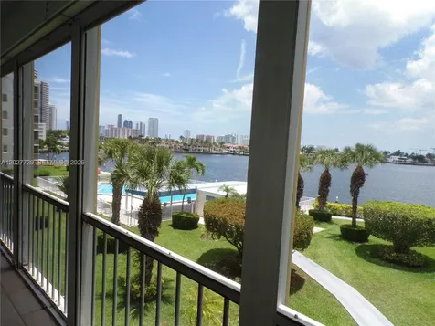 3010 Marcos Drive Aventura FL 33160