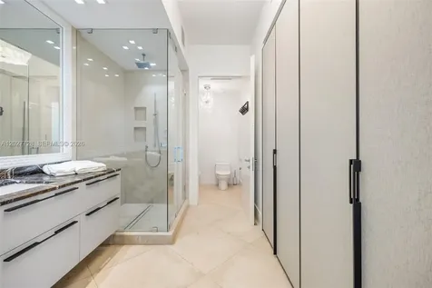 50 S Pointe Drive Miami Beach FL 33139