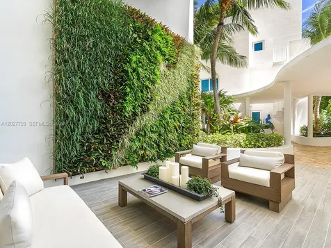 50 S Pointe Drive Miami Beach FL 33139