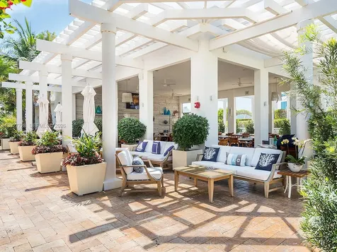50 S Pointe Drive Miami Beach FL 33139