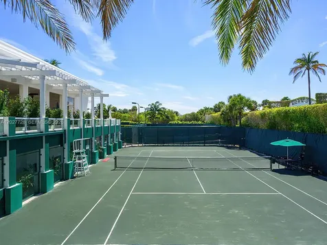 50 S Pointe Drive Miami Beach FL 33139