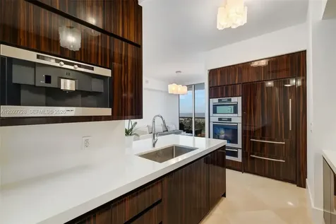 50 S Pointe Drive Miami Beach FL 33139