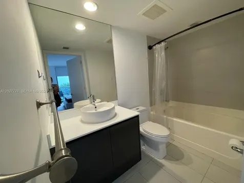 31 SE 6th Street Miami FL 33131