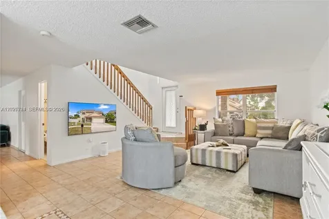 1051 SW 95th Terrace Pembroke Pines FL 33025