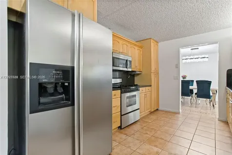 1051 SW 95th Terrace Pembroke Pines FL 33025