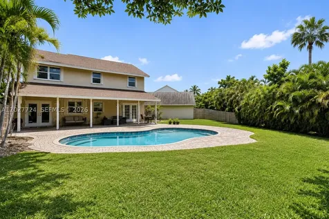 1051 SW 95th Terrace Pembroke Pines FL 33025