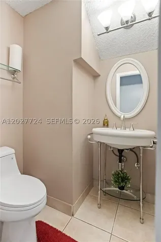 1051 SW 95th Terrace Pembroke Pines FL 33025