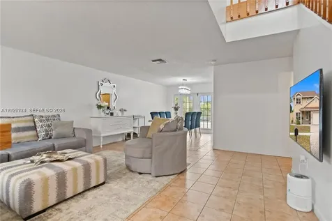 1051 SW 95th Terrace Pembroke Pines FL 33025