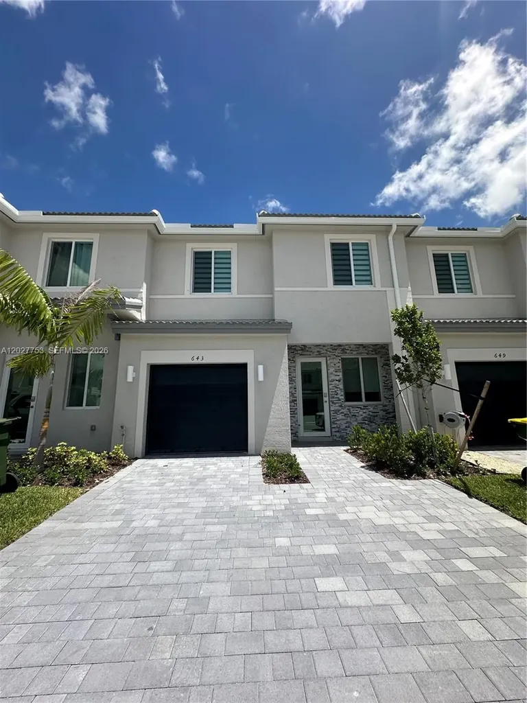 643 SE 15th Street Homestead FL 33034