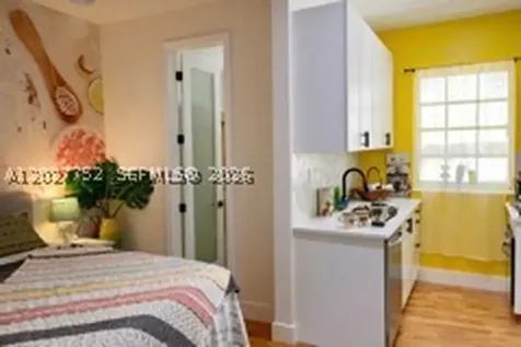 439 15th Street Miami Beach FL 33139