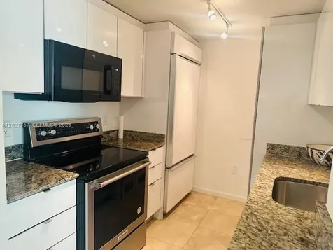10275 Collins Avenue Bal Harbour FL 33154