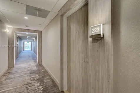 10275 Collins Avenue Bal Harbour FL 33154