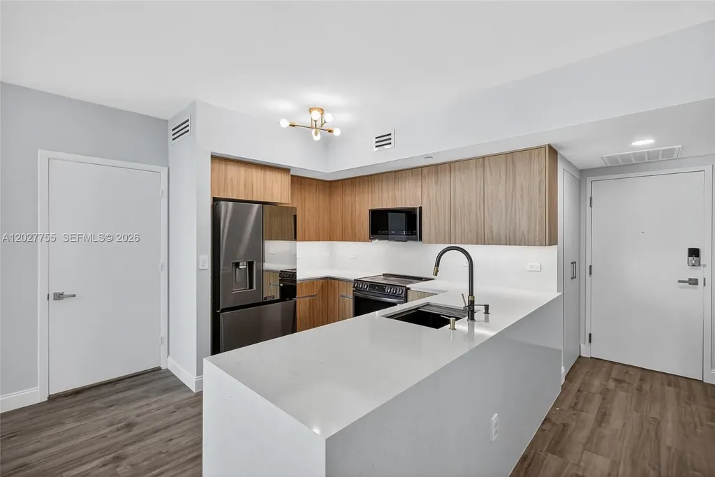 350 S Miami Avenue Miami FL 33130