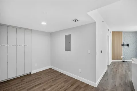350 S Miami Avenue Miami FL 33130
