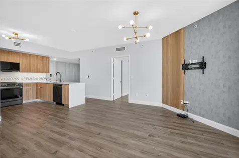 350 S Miami Avenue Miami FL 33130