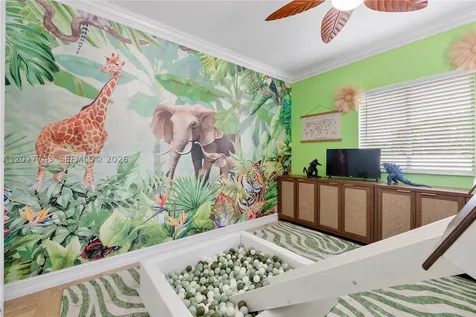 16732 NW 89th Place Miami Lakes FL 33018
