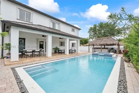 16732 NW 89th Place Miami Lakes FL 33018