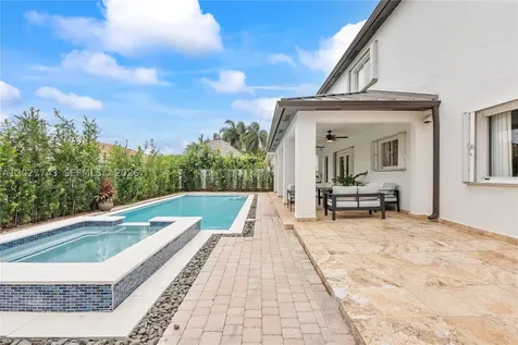 16732 NW 89th Place Miami Lakes FL 33018