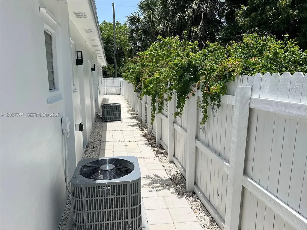2226 Cody Street Hollywood FL 33020
