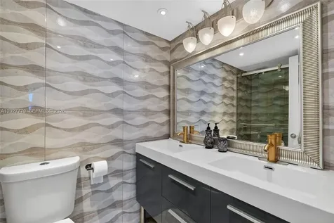 2655 Collins Avenue Miami Beach FL 33140