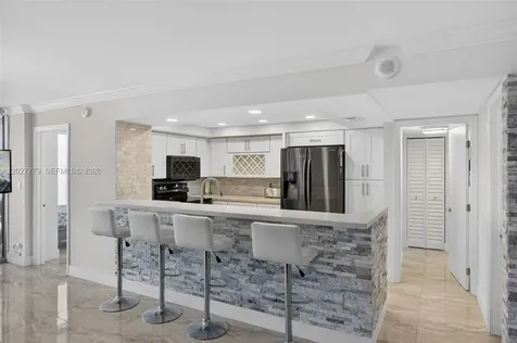 2655 Collins Avenue Miami Beach FL 33140