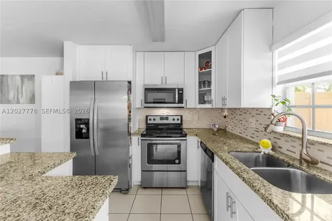 2420 SW 87th Way Miramar FL 33025
