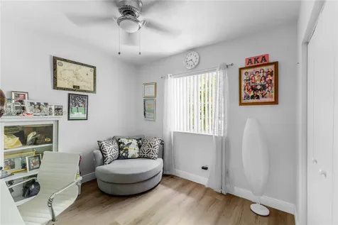 2420 SW 87th Way Miramar FL 33025