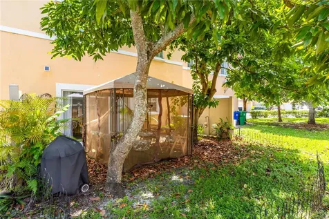 2420 SW 87th Way Miramar FL 33025