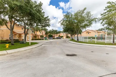 2420 SW 87th Way Miramar FL 33025