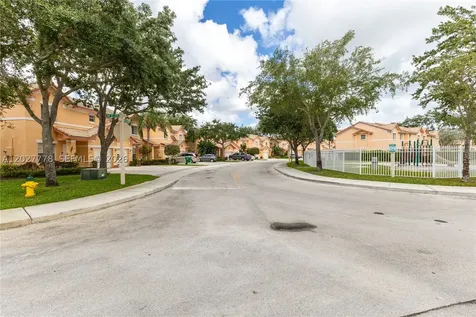 2420 SW 87th Way Miramar FL 33025