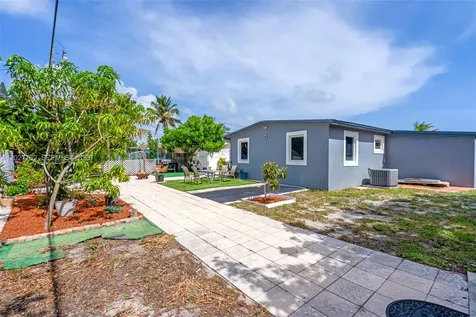 255 NE 41st Court Deerfield Beach FL 33064