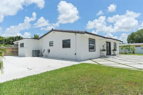 3541 SW 105 Court Miami FL 33165