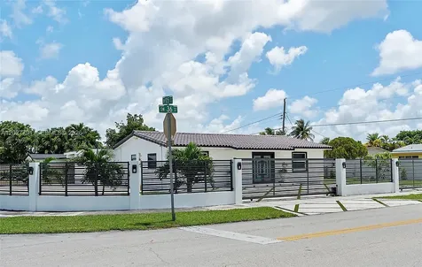 3541 SW 105 Court Miami FL 33165