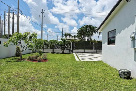 3541 SW 105 Court Miami FL 33165