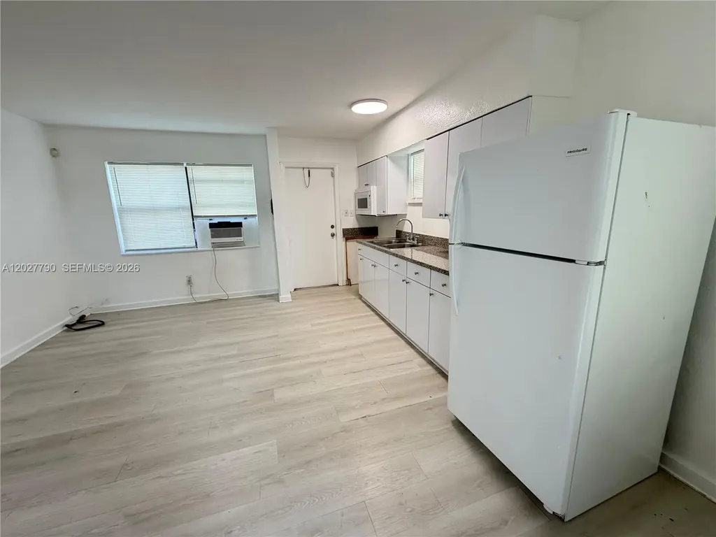 2571 NW 13th Court Fort Lauderdale FL 33311