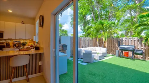 12453 NW 23rd Court Miami FL 33167