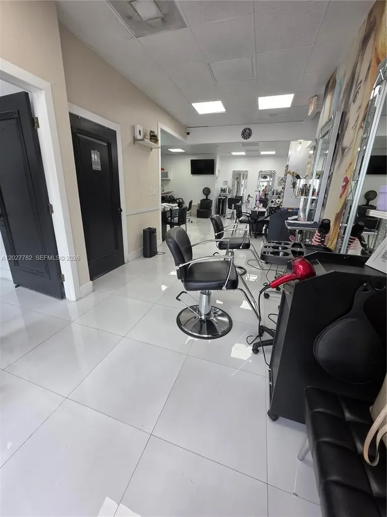 2475 NW 95th Avenue Doral FL 33172