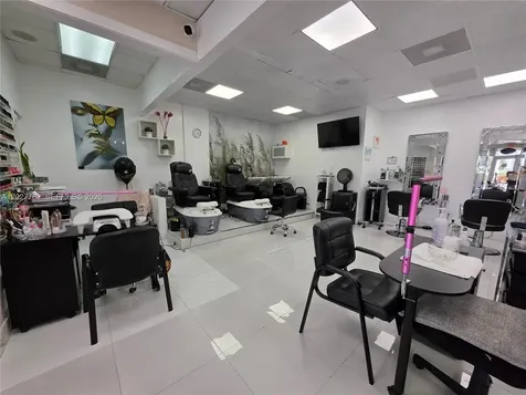 2475 NW 95th Avenue Doral FL 33172