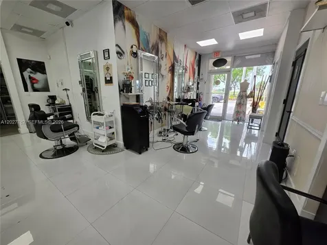 2475 NW 95th Avenue Doral FL 33172