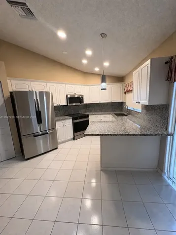 7249 NW 1 Manor Plantation FL 33324