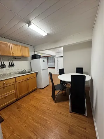3271 (REAR Studio) NW 15th Street Miami FL 33125