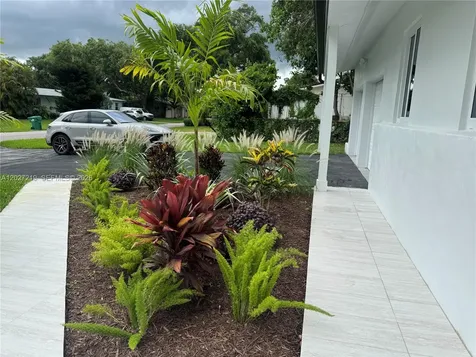 8305 SW 117th Terrace Miami FL 33156