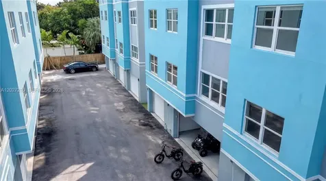 824 SE 12th Court Fort Lauderdale FL 33316