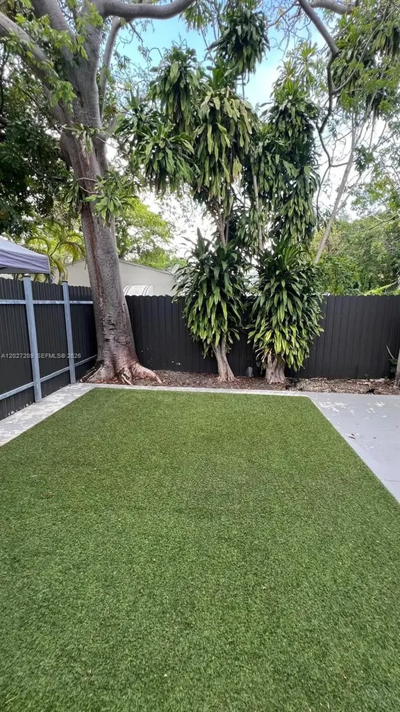 841 S 24th Avenue Hollywood FL 33020