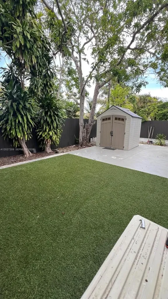 841 S 24th Avenue Hollywood FL 33020