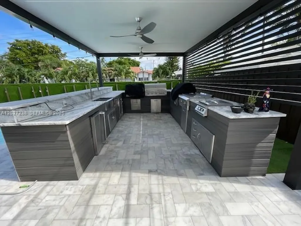 1252 Coral Lane Hollywood FL 33019