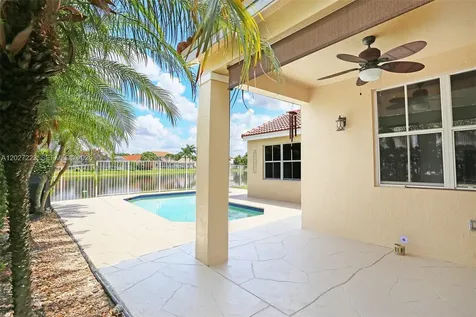 873 Sand Creek Circle Weston FL 33327