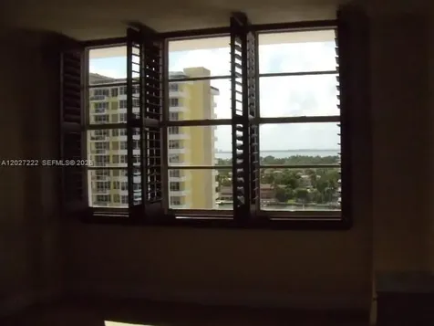 5601 Collins Avenue Miami Beach FL 33140